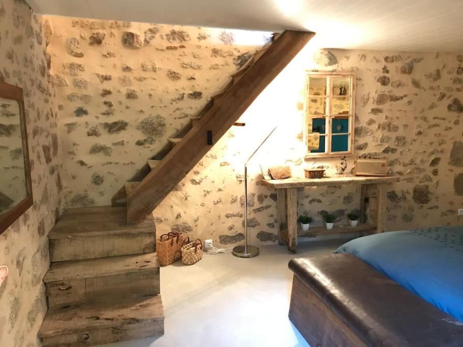 Du Haut Des Remparts Brigueuil Exteriör bild